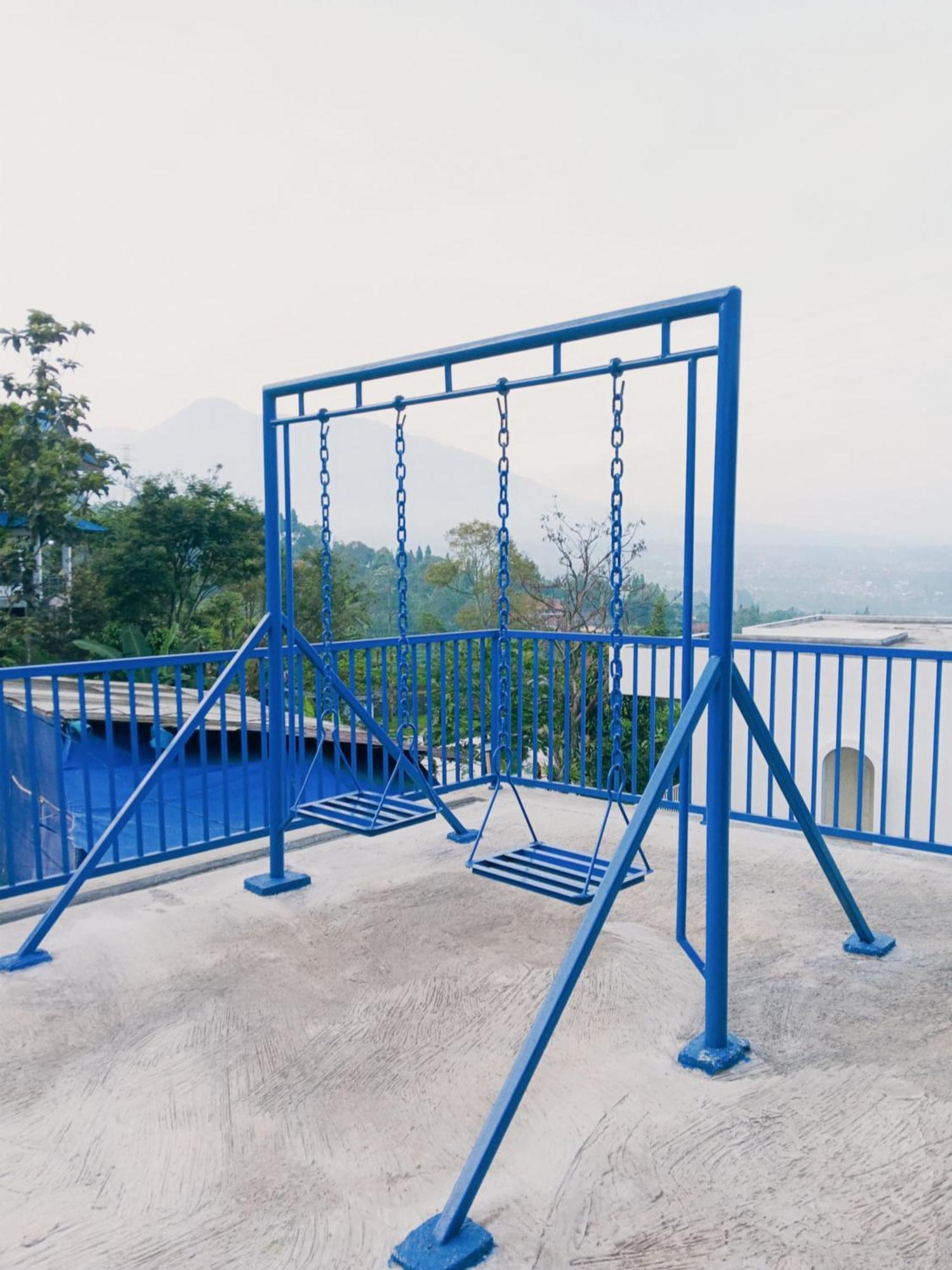 Villa Blue Door, Puncak Pondok Cipaseban Εξωτερικό φωτογραφία