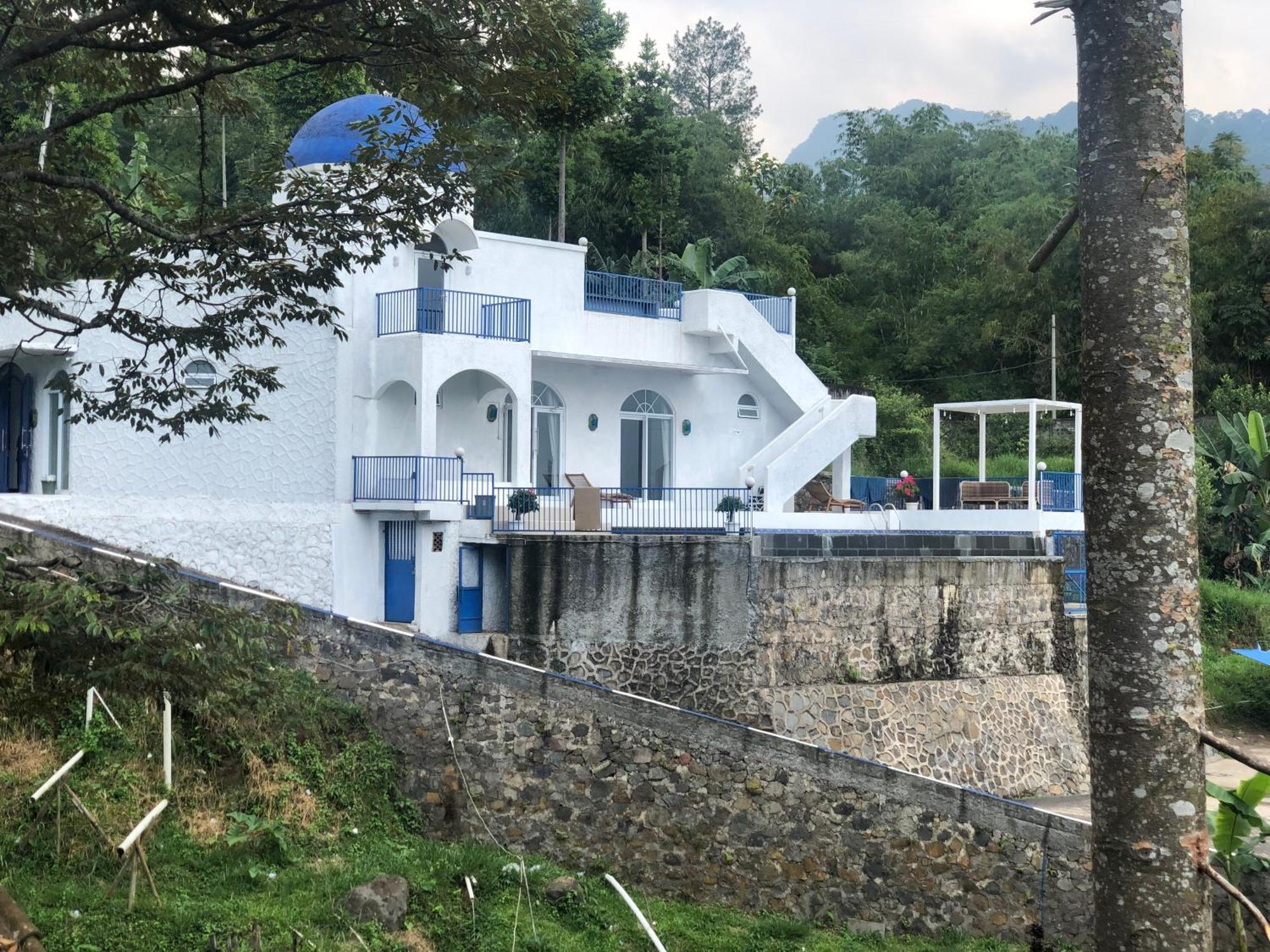 Villa Blue Door, Puncak Pondok Cipaseban Εξωτερικό φωτογραφία